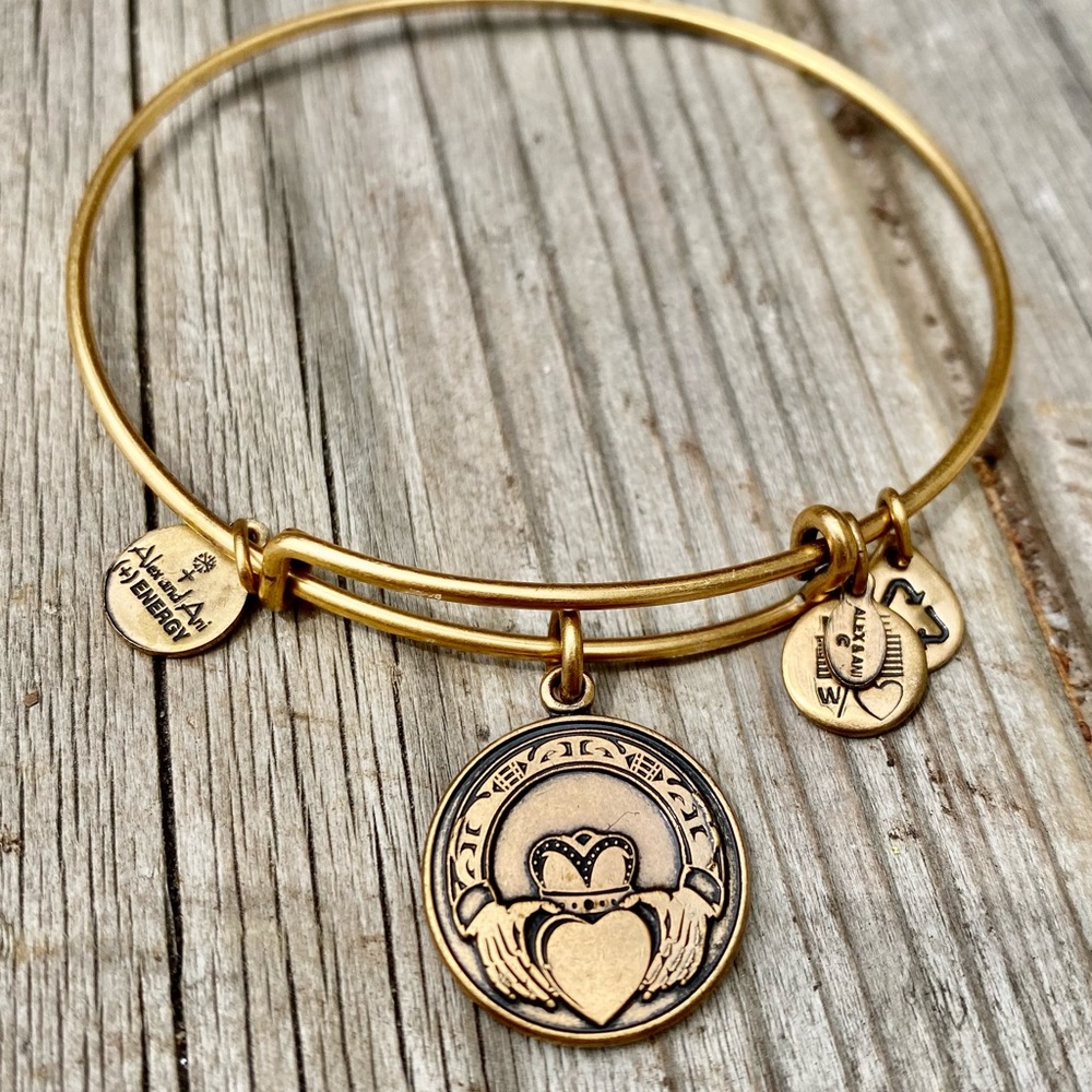 Retired Alex & Ani Circle Claddagh Charm Bracelet